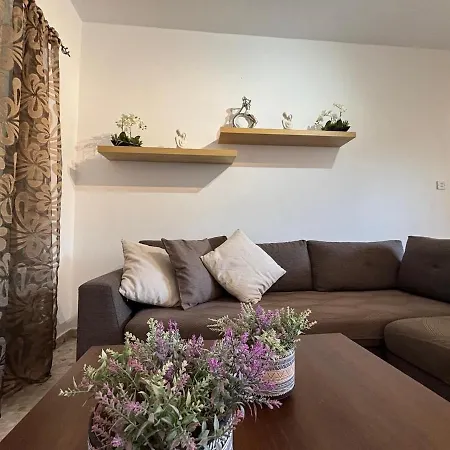 Kyblue Management - 2br Steps From Harbour شقة بافوس