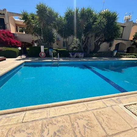 Kyblue Management - 2br Steps From Harbour Apartman